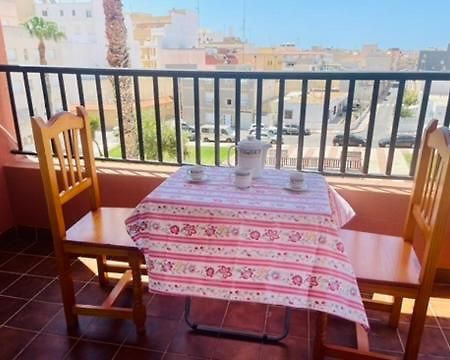Castillo Suites, Vivienda Con Fines Turisticos El Castillo De Roquetas Рокетас-де-Мар Екстер'єр фото